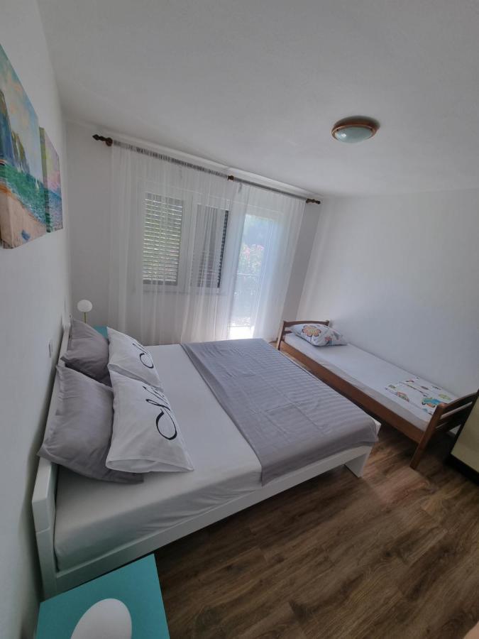 Apartman Frketic 扎博里克 外观 照片