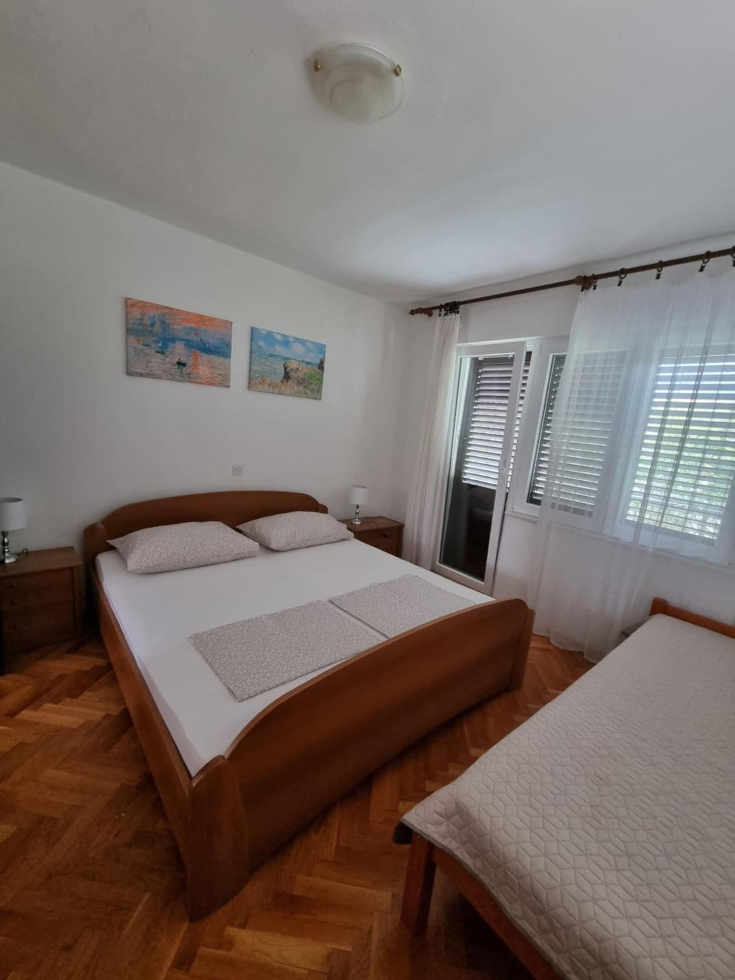 Apartman Frketic 扎博里克 外观 照片