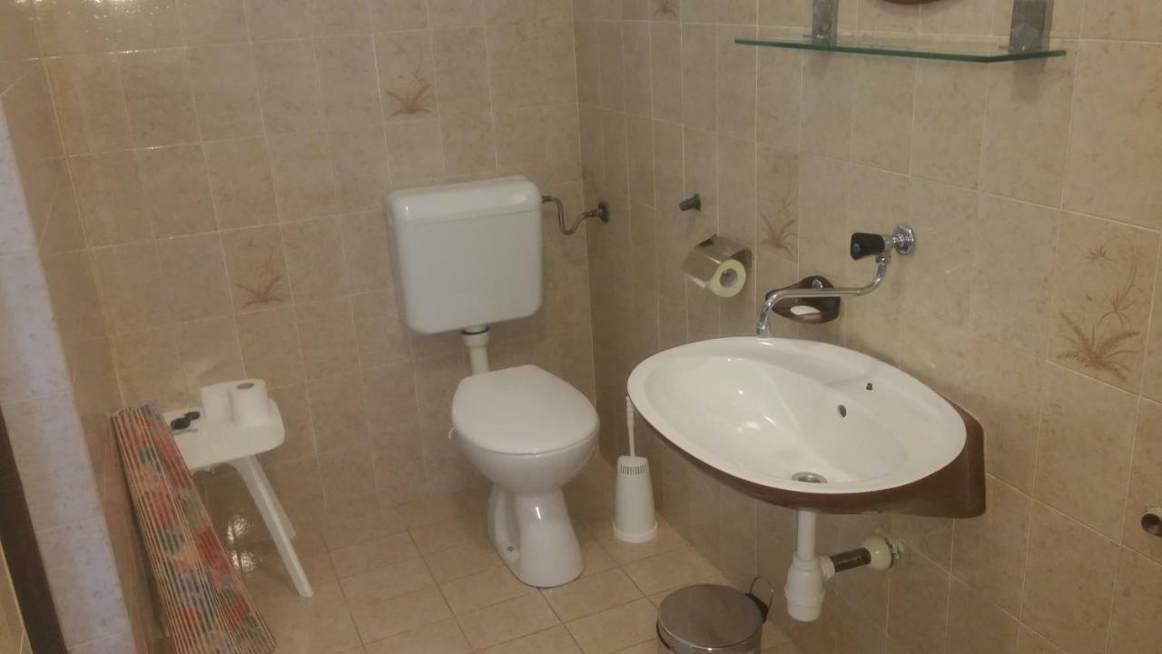 Apartman Frketic 扎博里克 外观 照片