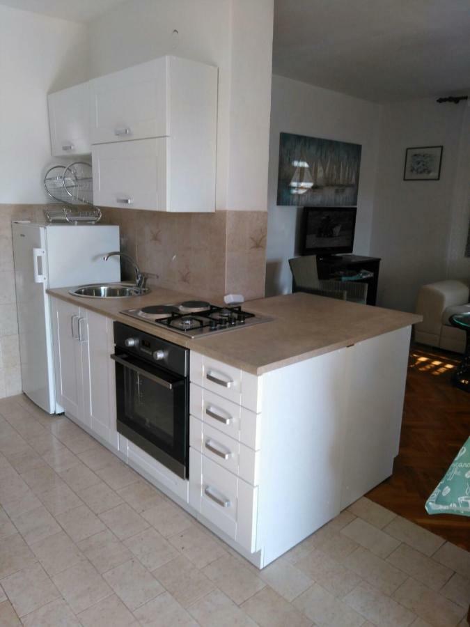 Apartman Frketic 扎博里克 外观 照片